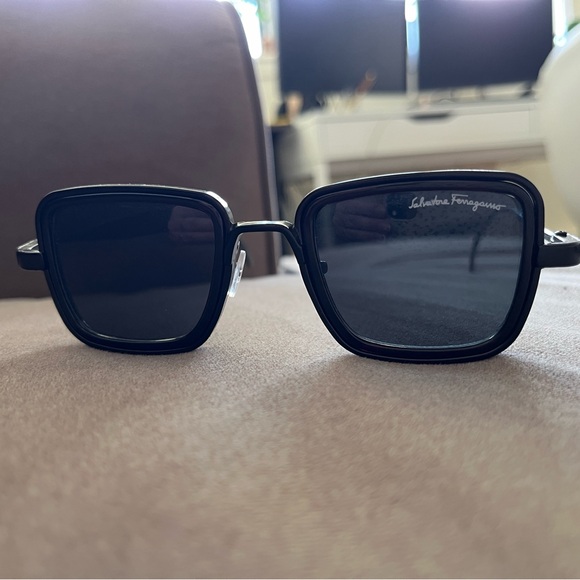 Square sunglasses - Picture 1 of 3